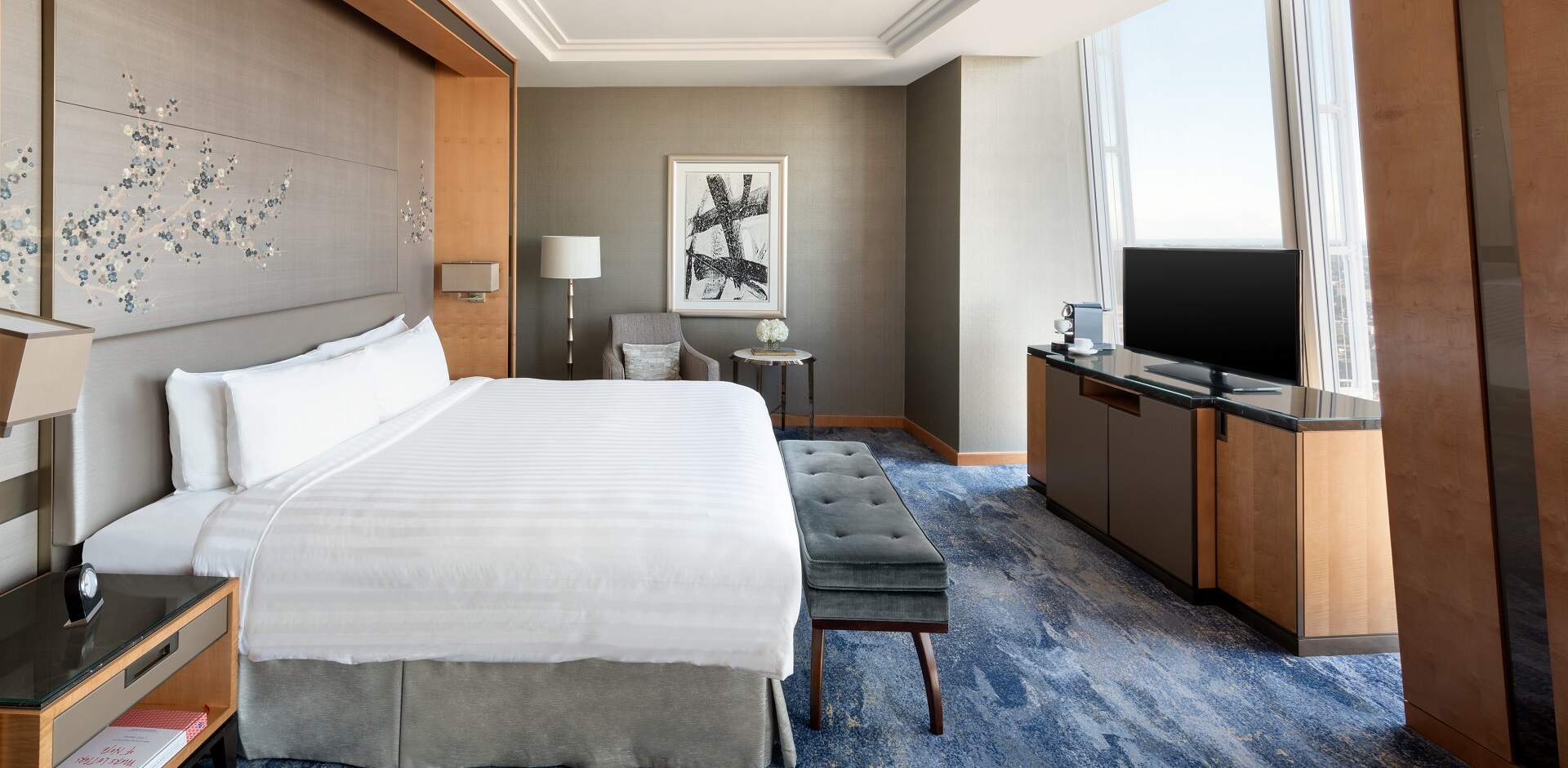 Accommodation interior at Shangri-La The Shard.